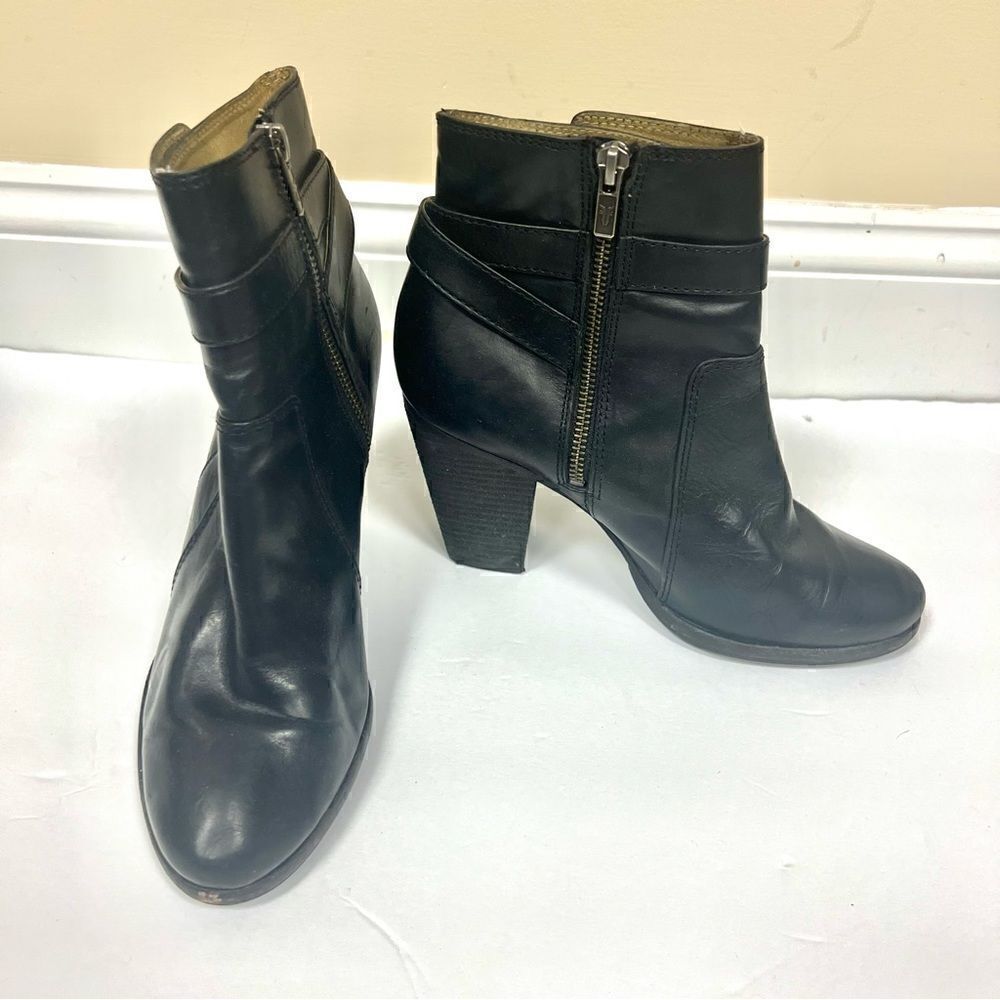Frye “ Patty riding bootie” black leather boots Sz 8